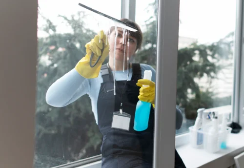 Nettoyage de vitres intérieures et extérieures à Rocamadour